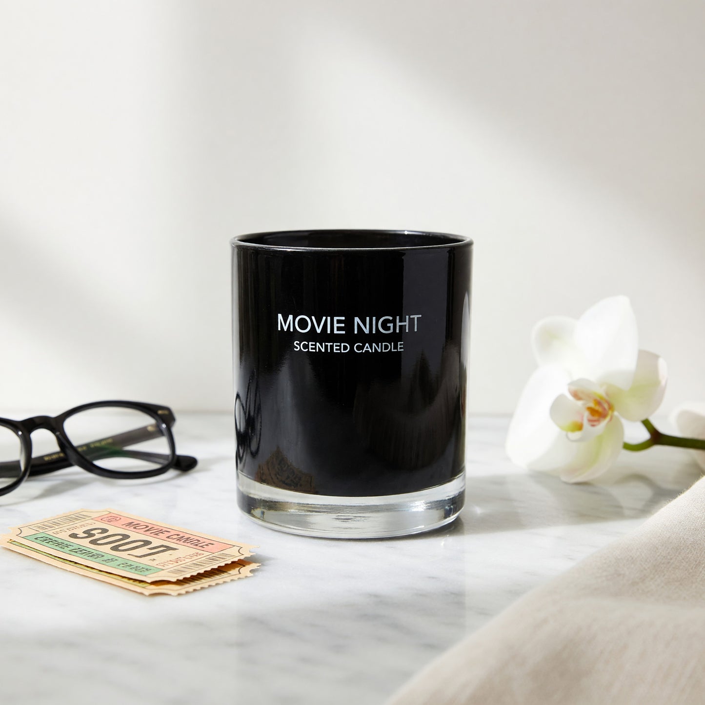 Movie Night by Fragrance One, 10.5 oz Scented Candle for Unisex.