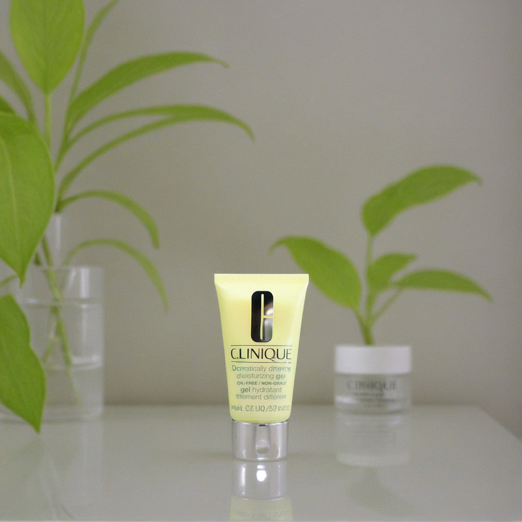 Clinique Dramatically Different by Clinique, 1.7 oz Moisturizing Gel