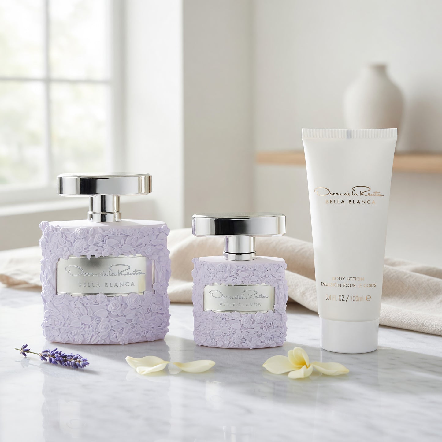 Bella Blanca by Oscar De La Renta, 3 Piece Gift Set for Women